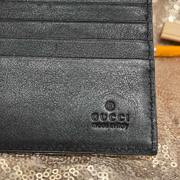 NWOT GUCCI Signature Embossed Italian Black Leather Wallet - Picture 4 of 10
